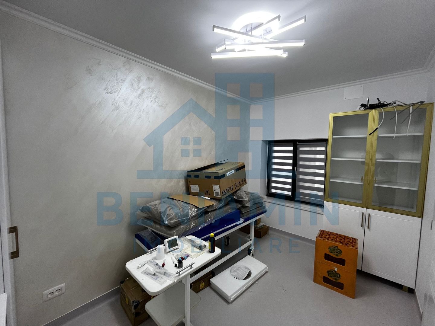 Spatiu modern cabinete medicale parter 50mp Toporasi Promenada - Poză 9