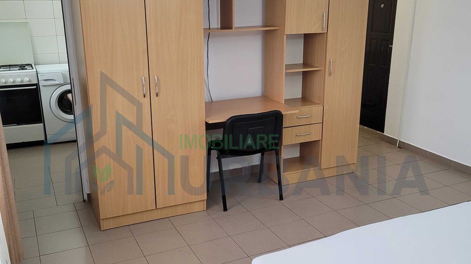 Apartament 1 cameră, zonă centrală Podul de Fier, mobilat, cu balcon și loc de parcare - Poză 1