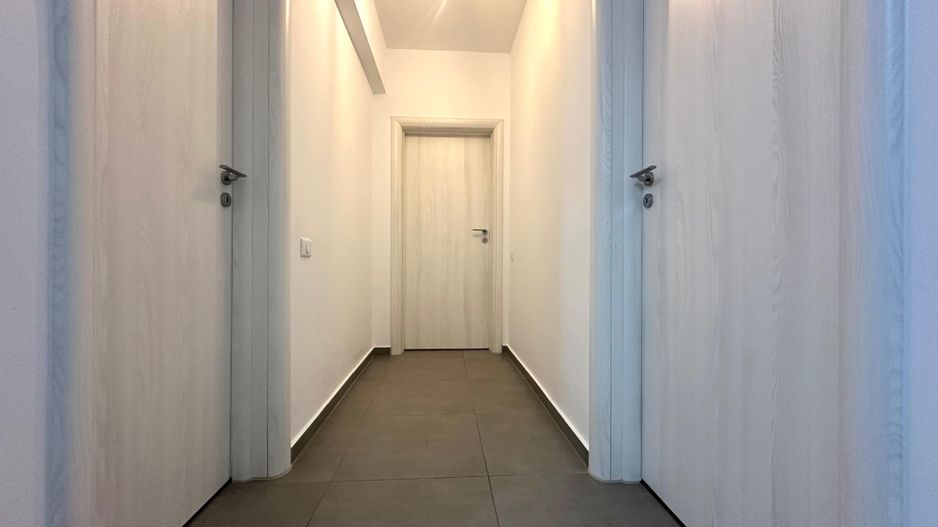 Apartament 3 camere, decomandat, cu loc de parcare - Poză 13