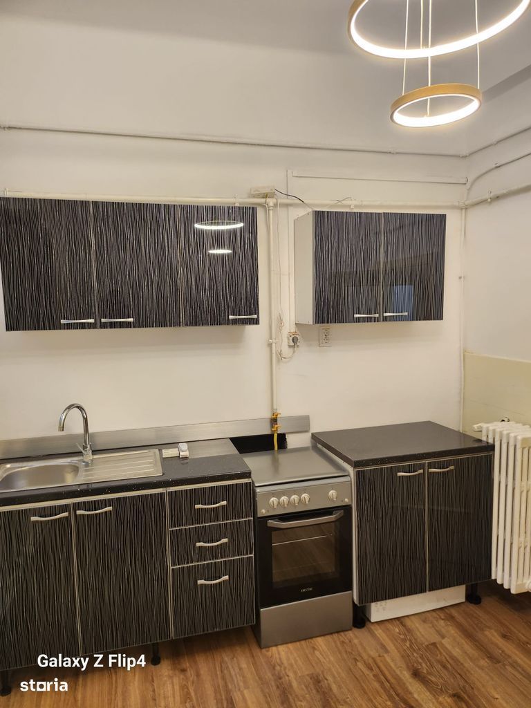 De vanzare apartament 6 camere Piata Romana. Pret NEGOCIABIL - Poză 14