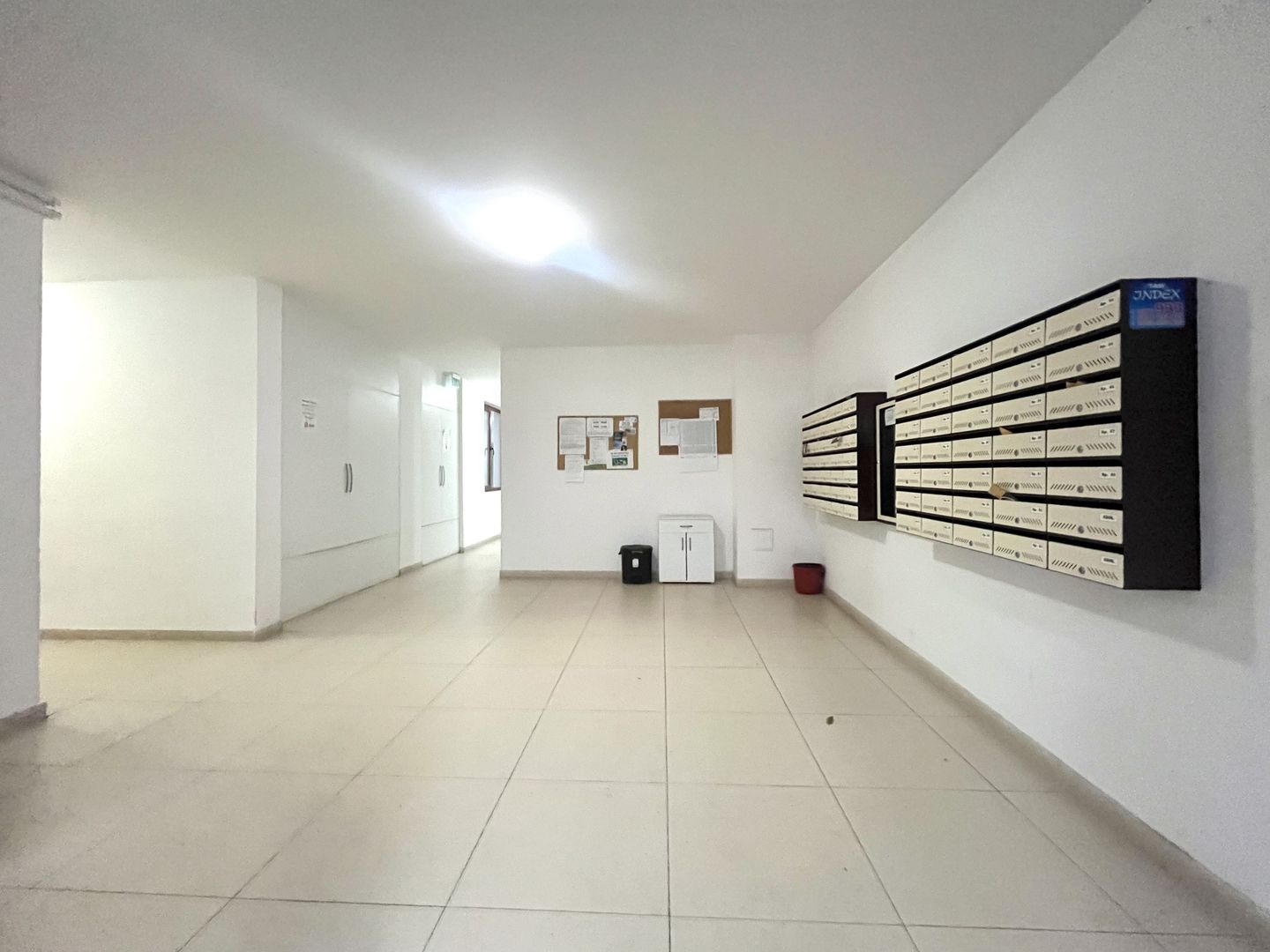 Tur virtual 2 camere, modern si vibrant, cu parcare, zona Torontalului - Poză 17