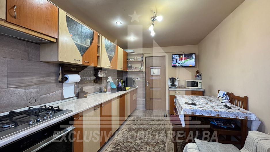 Apartament cu 2 camere de vanzare, Cetate - Poză 3
