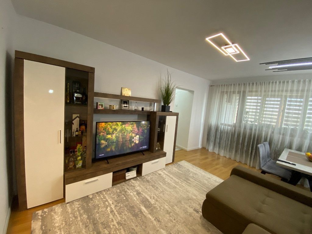 Apartament 3 camere Colentina - Poză 1