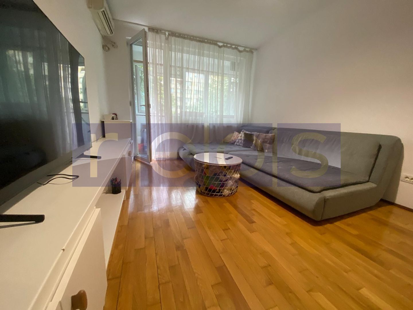 Apartament 3 camere renovat | Teiul Doamnei | Boxa 11mp+boiler - Poză 14
