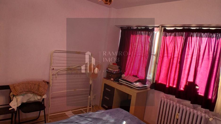 OCAZIE 3 CAMERE METROU GORJULUI - Poză 7