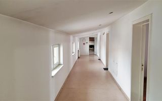 Spațiu de Birouri și Comercial, 800mp + Hală 500mp, Parcare Privată - Poză 27