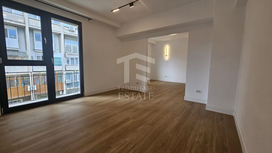 Unirii - Centru - 3 camere - Centrala proprie - mobila la comanda - Poză 3