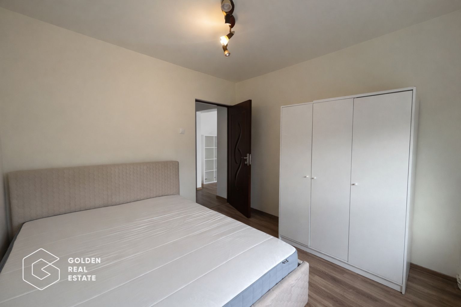 Apartament 3 camere, decomandat, zona Micalaca - Poză 7