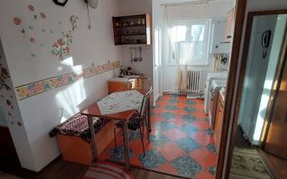 Apartament decomandat 2 camere 51 mp-balcon-Zona Centrala - Poză 4
