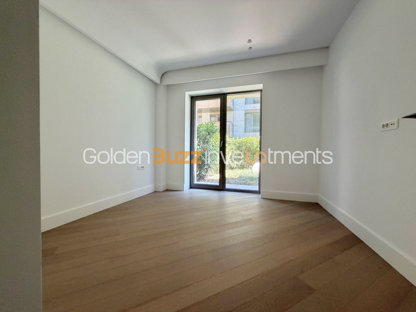 Apartament 3 camere cu grădină Cortina 126 | Parcare - Poză 2