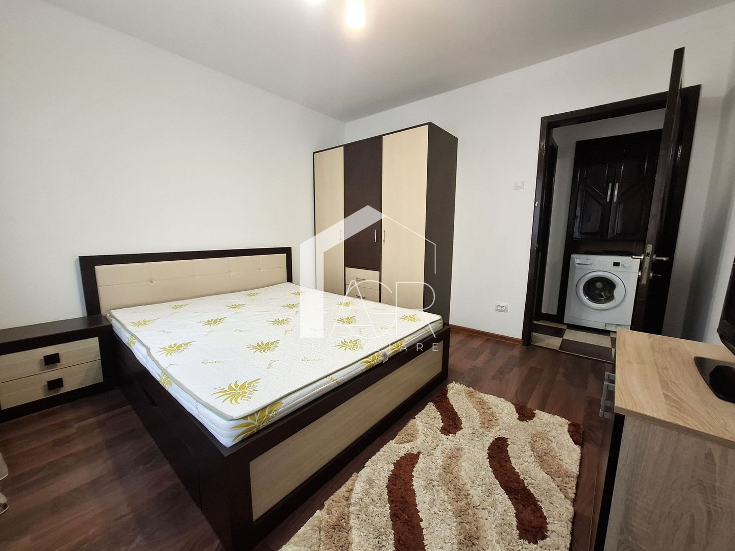 Apartament cu 3 camere, decomandat, zona Republicii - Poză 7