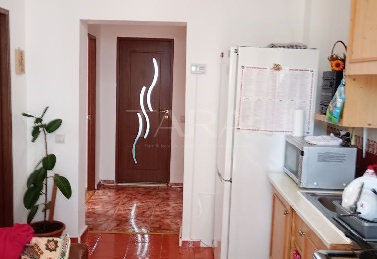 Apartament modern cu 2 camere decomandate in zona centrala Floresti. - Poză 3