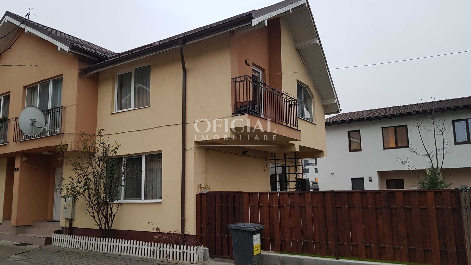 Casa tip duplex | 2 Parcari | Curte | Zona Parcul Poligon | Floresti - Poză 1