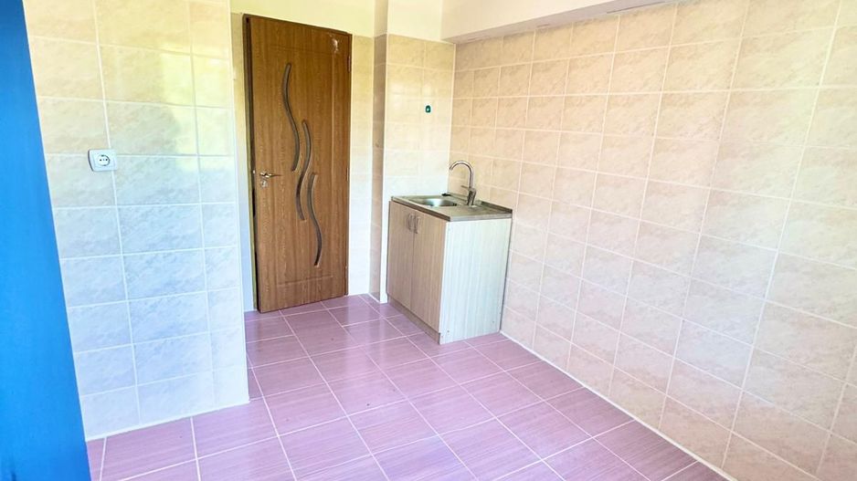 Apartament 2 camere, decomandat – Zona Centrală, bloc Lumina - Poză 6