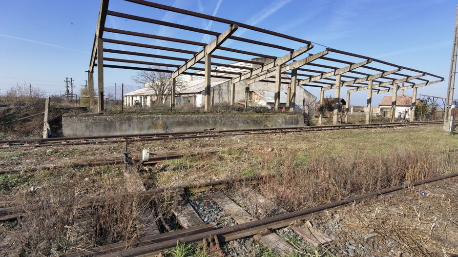 Spatiu Industrial cu rampa cale ferata - Poză 2