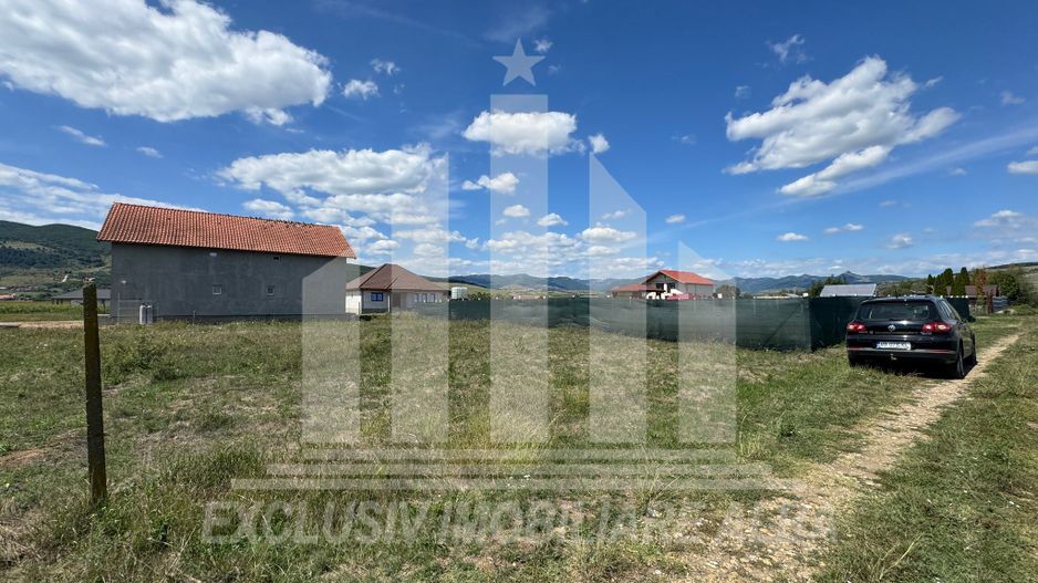 Teren intravilan | 435 mp | 15 ml deschidere | Micesti - Poză 1