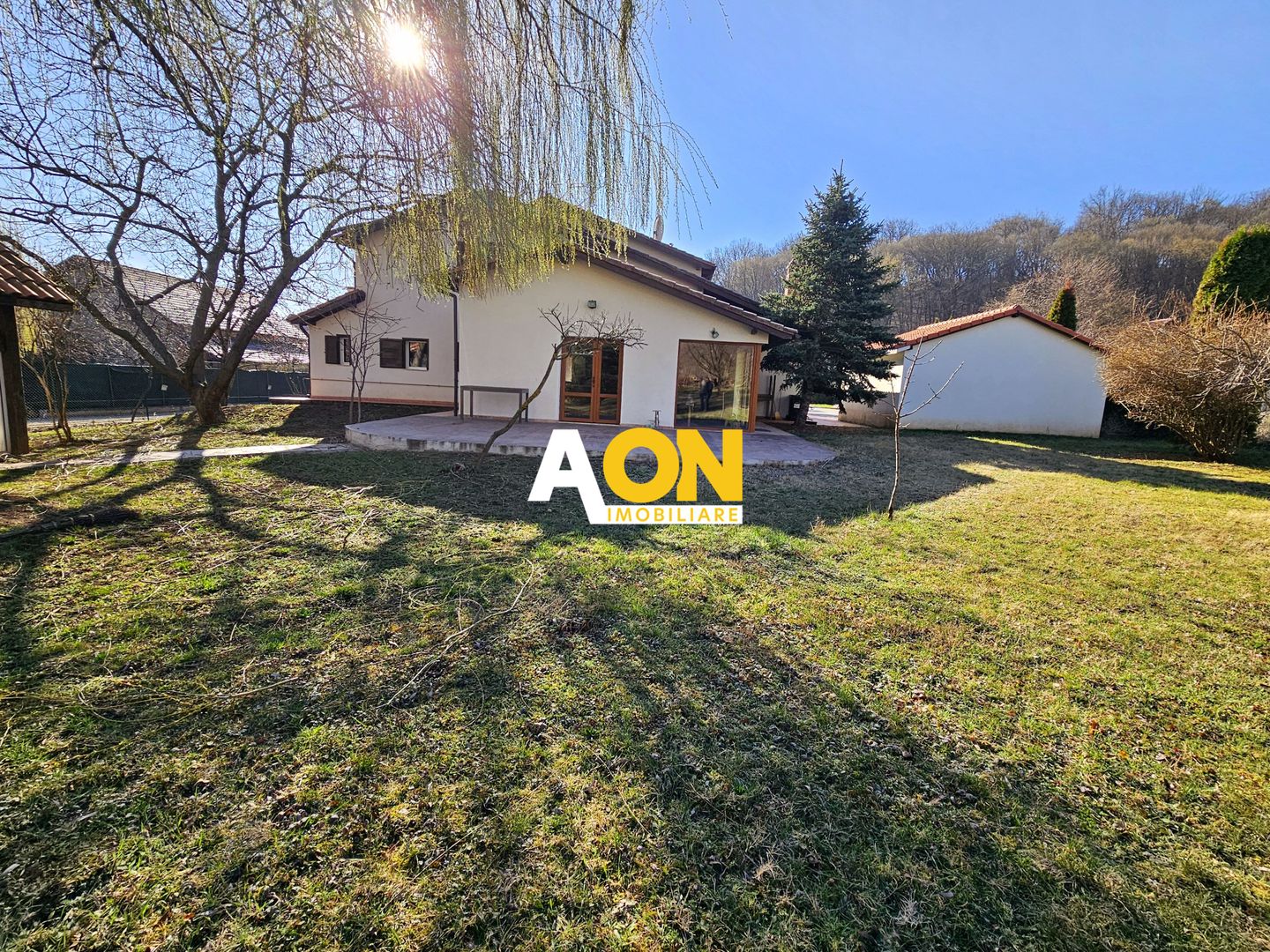 Casa 6 camere, mobilata, utilata, 1700 mp teren, langa padure - Poză 3