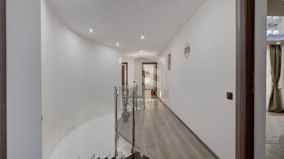 Vilă 342 mp cu piscină și 800 mp teren / 4 dormitoare / Pleașa - Poză 6