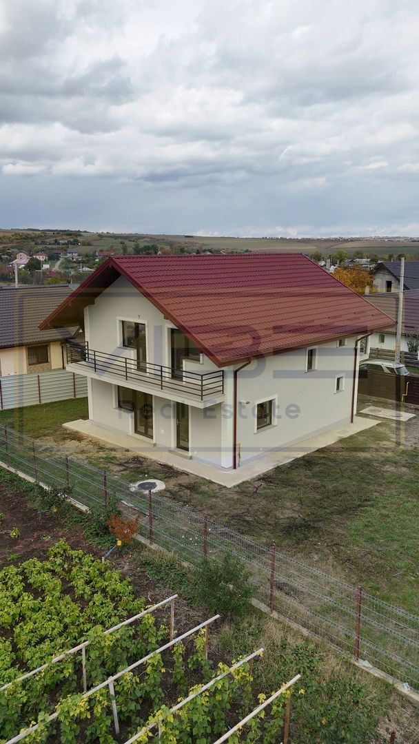 Vila 5 camere- teren 500mp- 140mp Miroslava- Cornesti - Poză 38