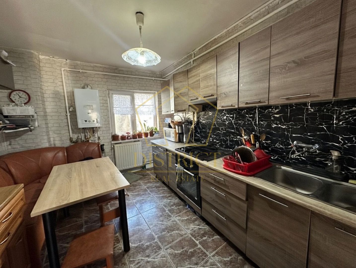 Apartament spatios cu 4 camere | Zona Sagului - Poză 9