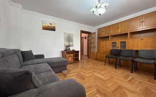 Apartament 3 camere de vânzare – Zona Mal, ideal pentru familie - Poză 1