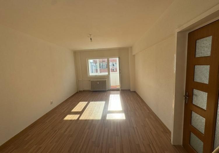 Apartament luminos,central, reabilitat termic, - Poză 3