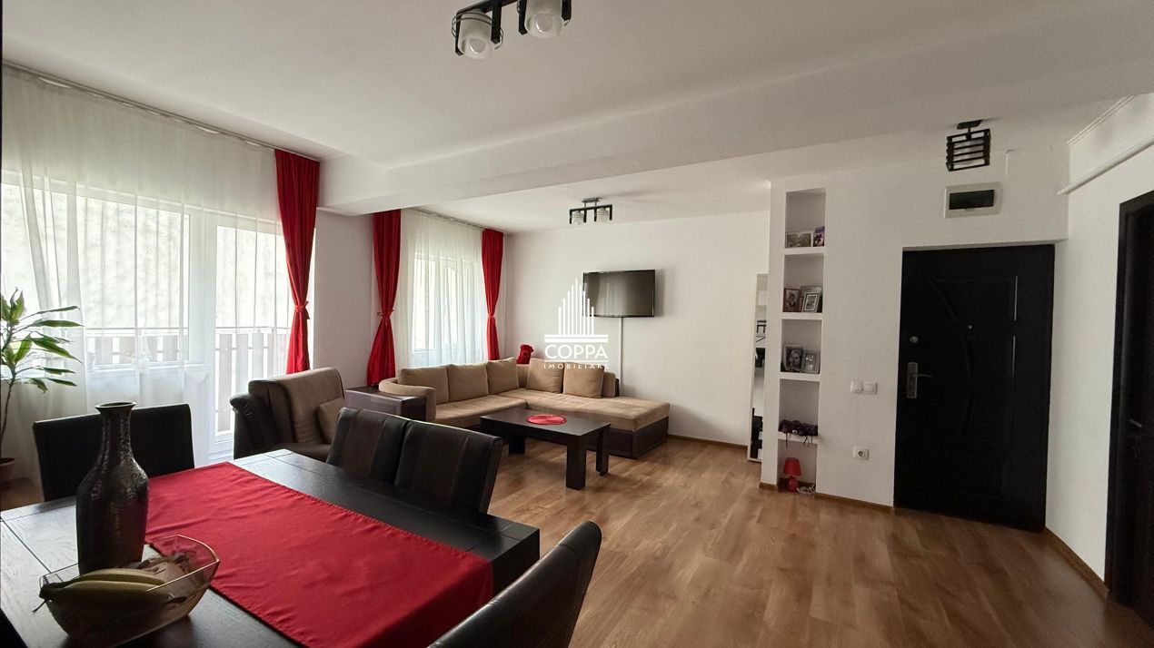 Apartament de vânzare 3 camere strada Rozelor - Poză 1