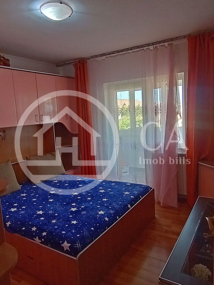 Apartament cu 3 camere de vanzare in zona Rogerius, Oradea - Poză 8