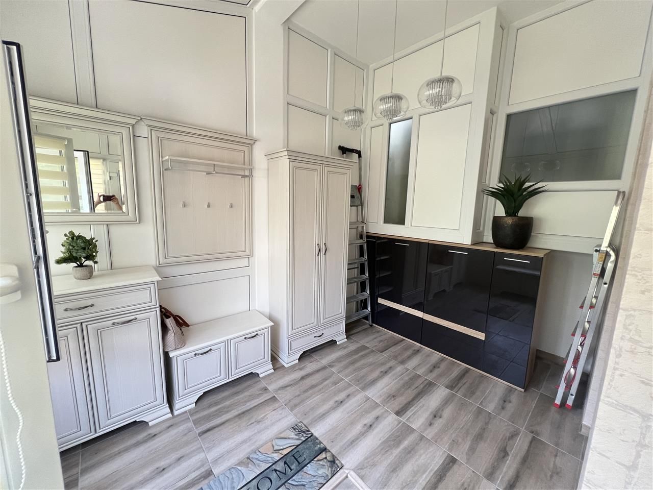 3 camere deosebit amenajat LUX  boxa curte acces auto - Poză 4