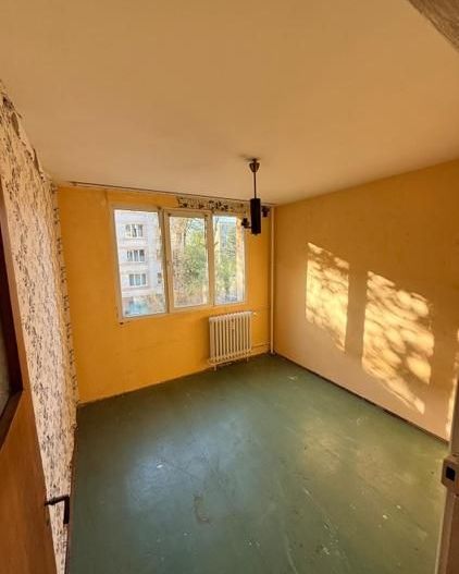 Apartament 3 camere decomandat + boxă – Drumul Taberei – necesită renovare - Poză 8