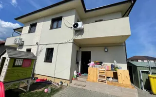Duplex elegant cu 5 camere, 2 bai, curte in Cristian - Poză 33