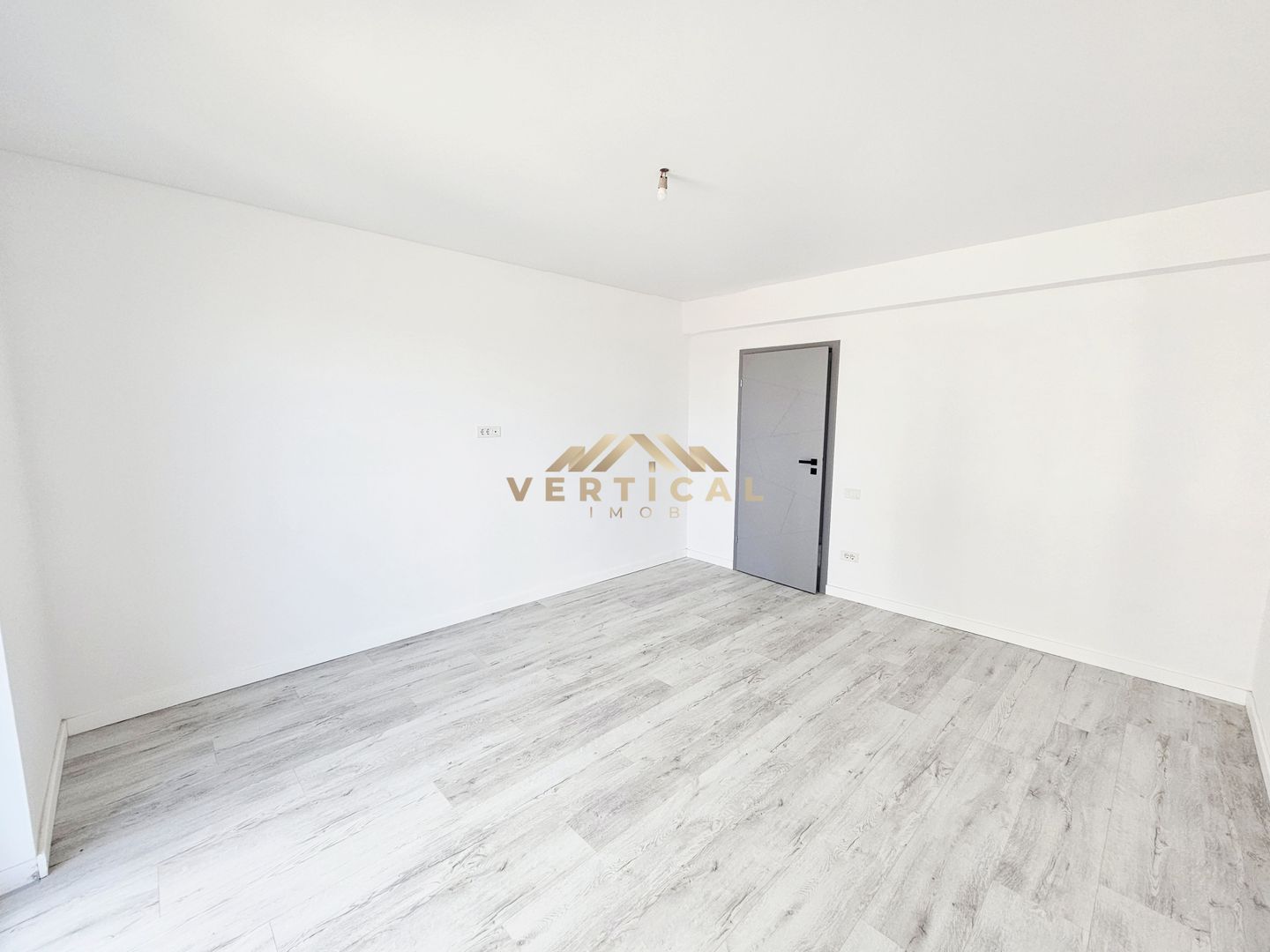 Apartament 2 camere cu balcon - comuna Berceni - Poză 4