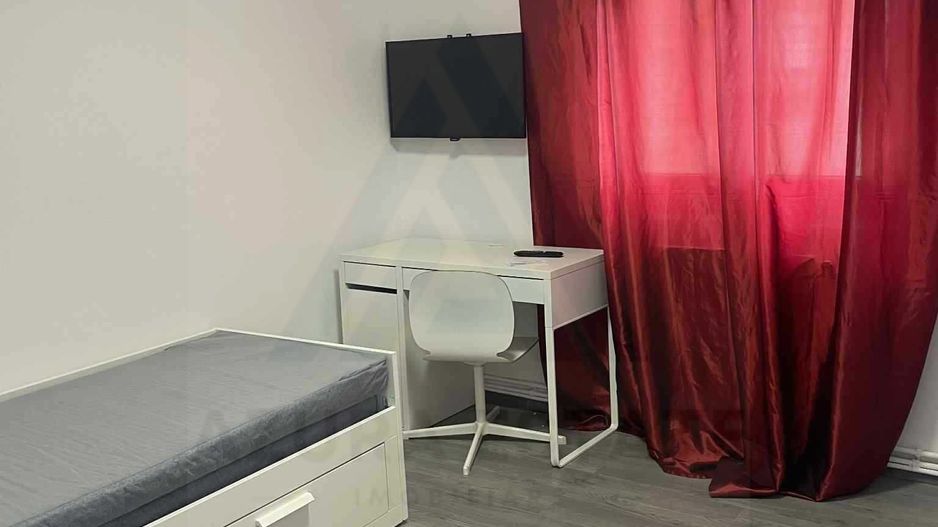Apartament modern complet renovat 2 camere 55 mp utili in Terezian - Poză 3
