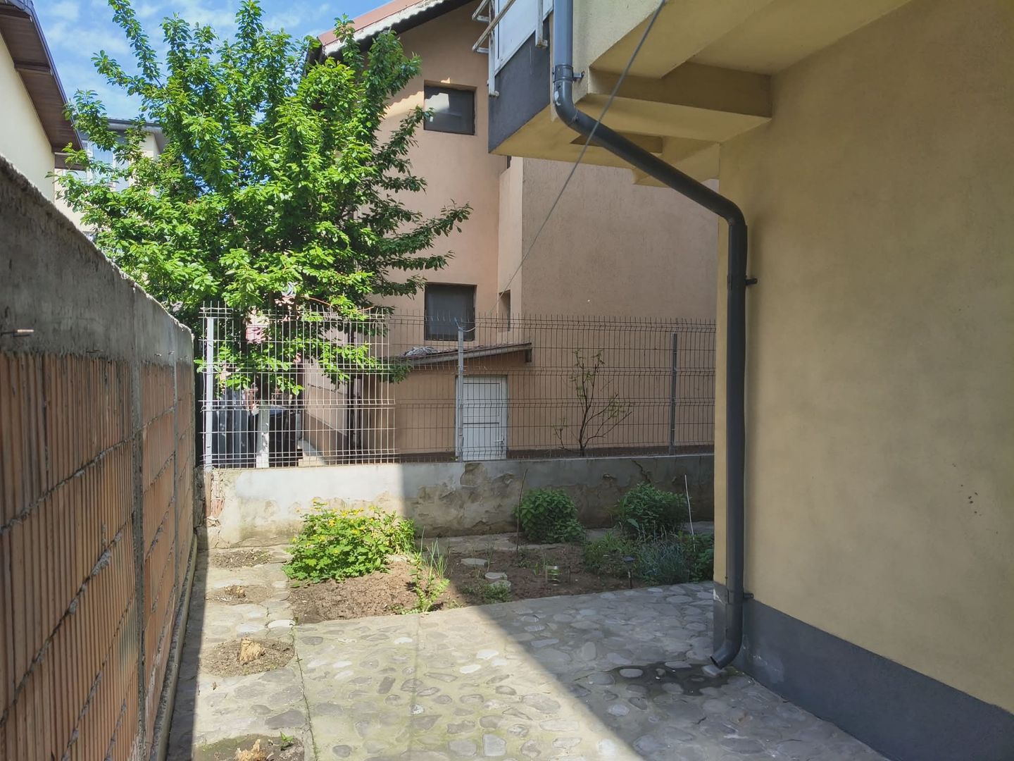 2cam.dec.mob-util complet+curte62mp+parcare/10min metrou D.leonida - Poză 9