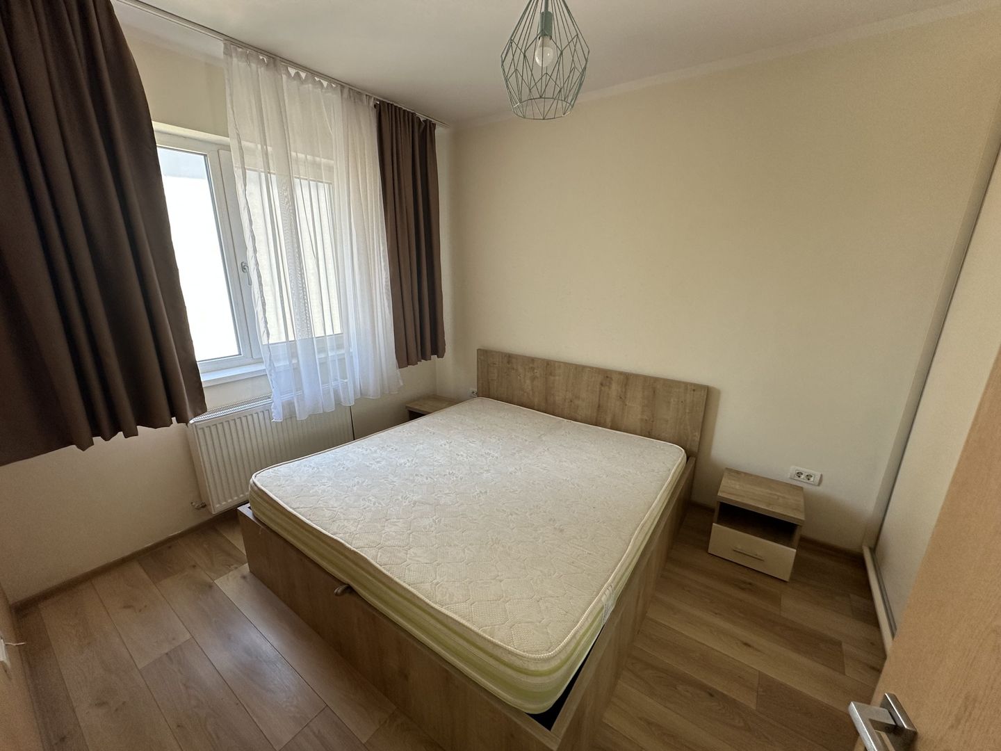APARTAMENT DEOSEBIT - Poză 10