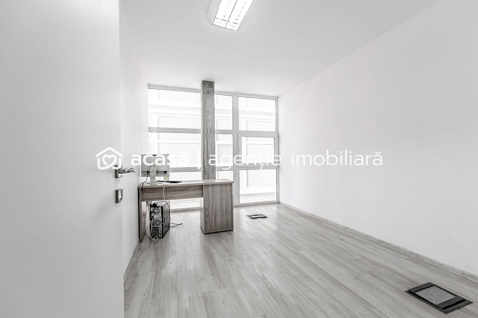 Birou de inchiriat ultracentral, la parter - Poză 2