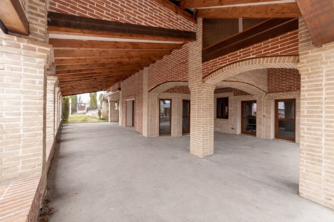 Vila impunătoare in stil italian - Ștefănești, Argeș - Poză 10