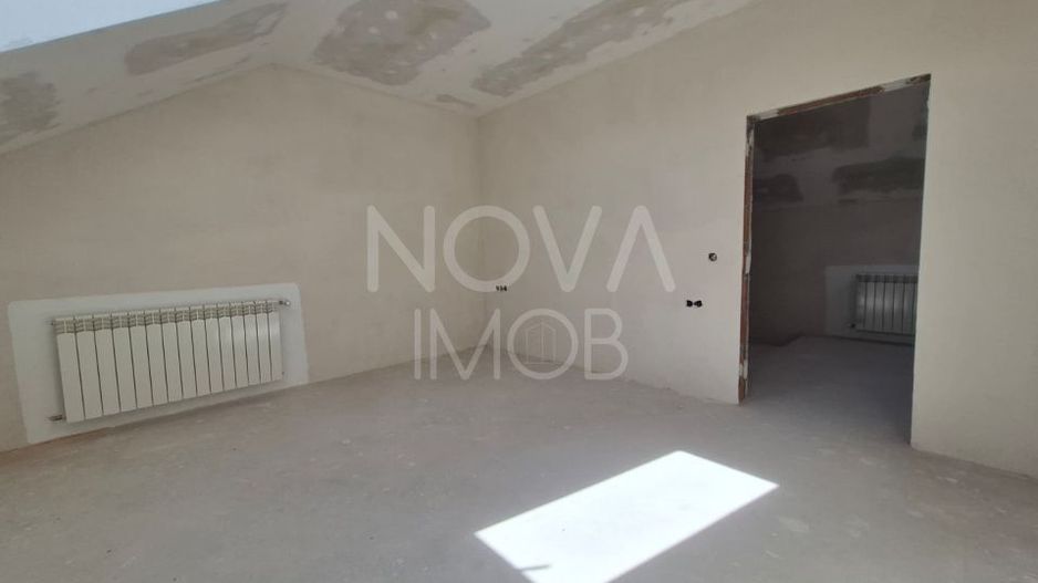 Casa generoasa cu 5 camere, 2 bai, dressing si parcare – Sura Mica - Poză 10