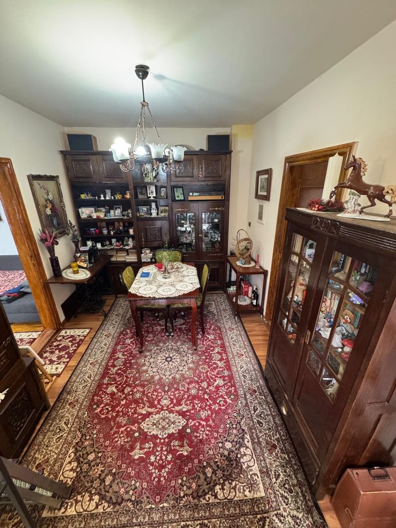 Casă cu 4 camere de vânzare – Str. I. C. Brătianu - Poză 10