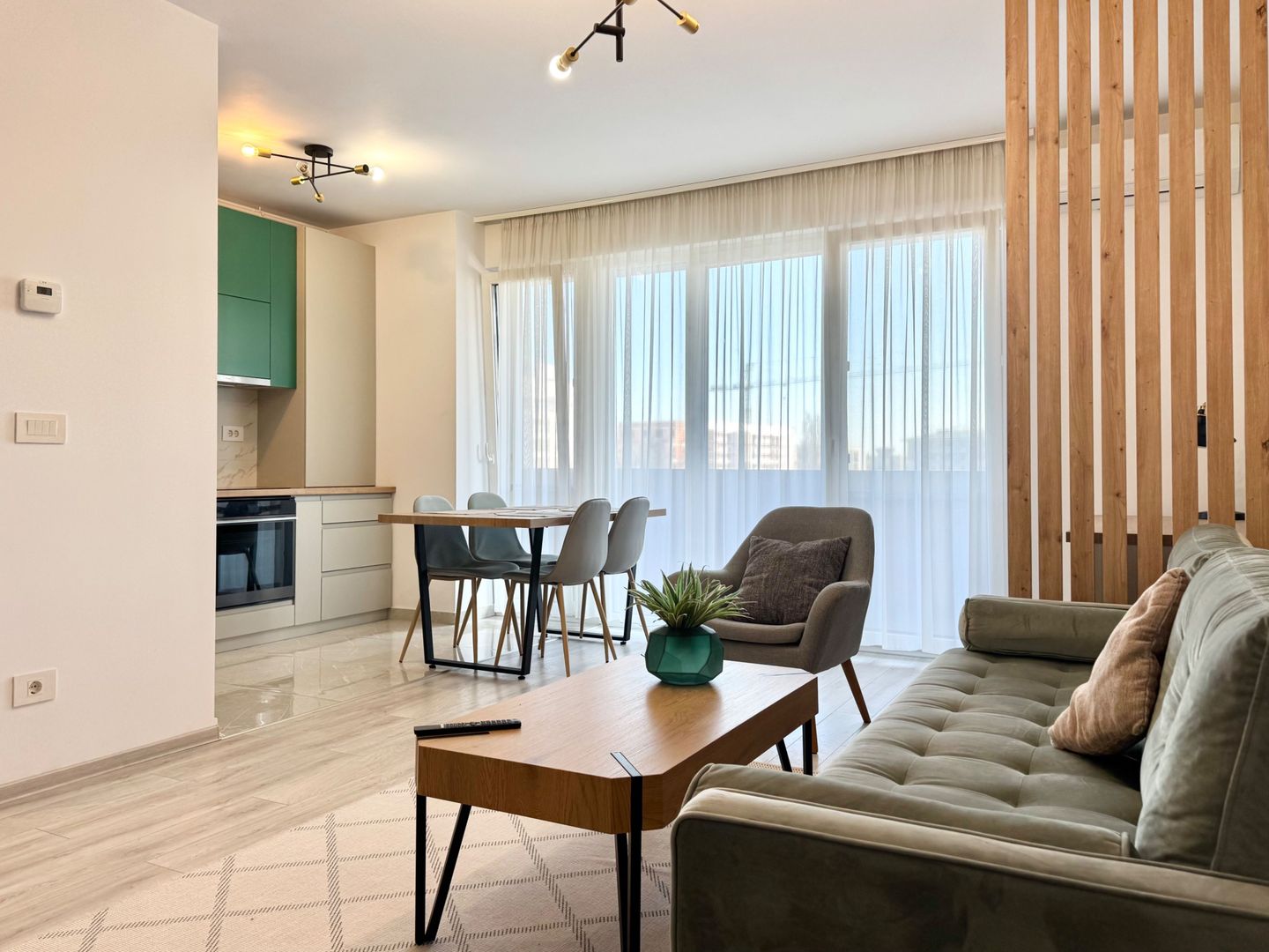 Apartament primitor, prima închiriere, cu parcare subterana, Aradulului-Iris - Poză 1