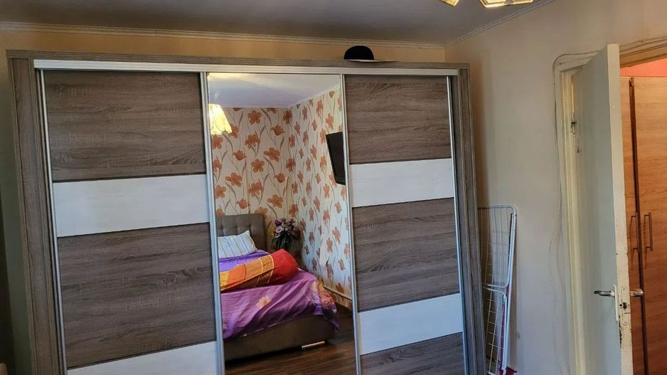 BRASADAS vinde ap 2 cam la etajul 4/4 în zona Micro 14. - Poză 2