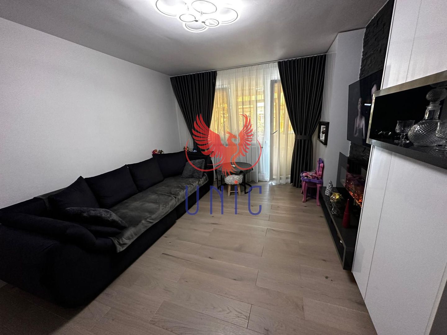 Apartament lux 3 camere Craiovita Noua - Poză 1