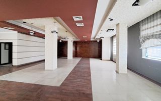 Cladire comerciala, zona centrala! - Poză 8