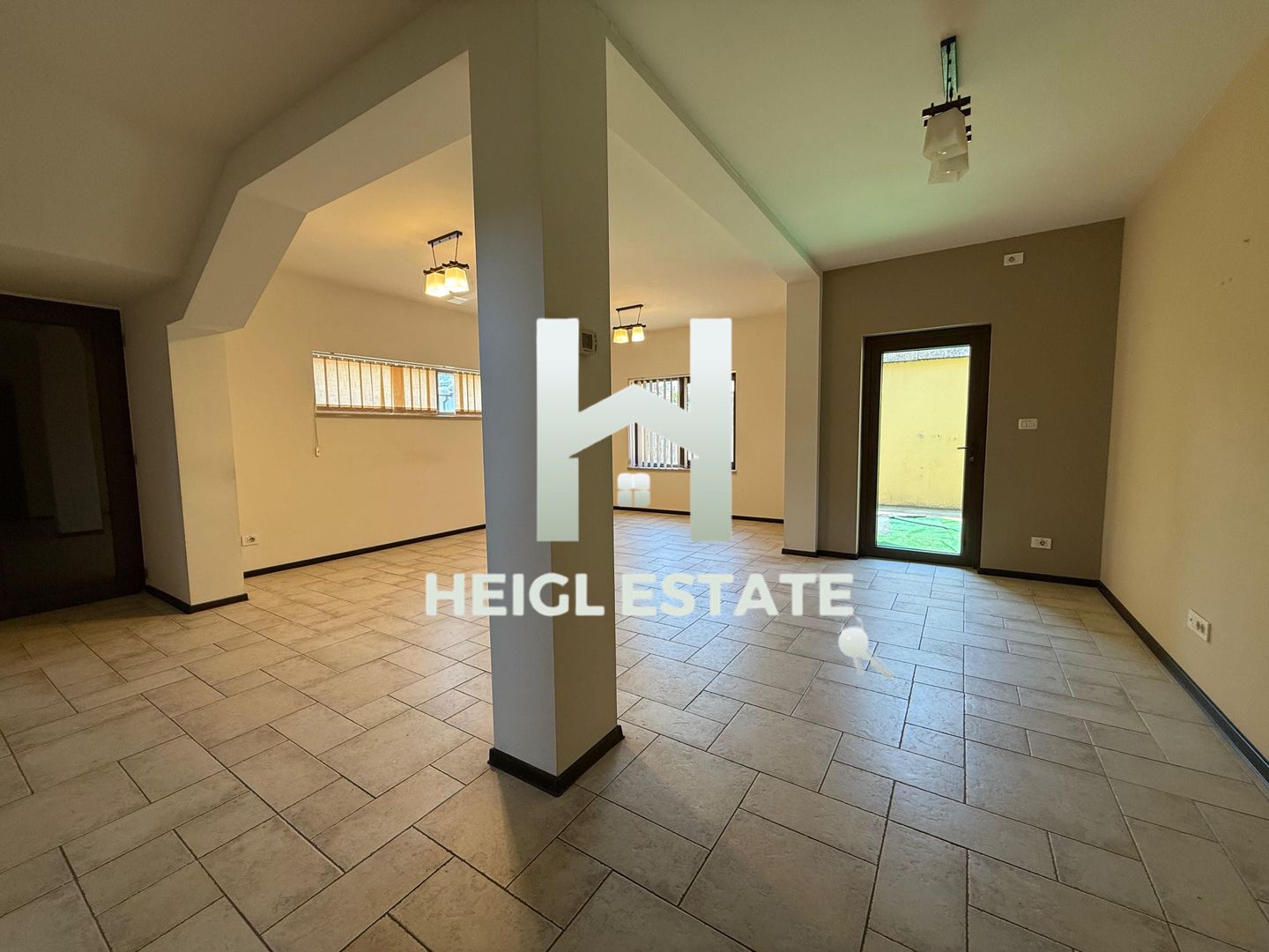 Casa individuala—perfecta pentru familie sau business - Poză 2