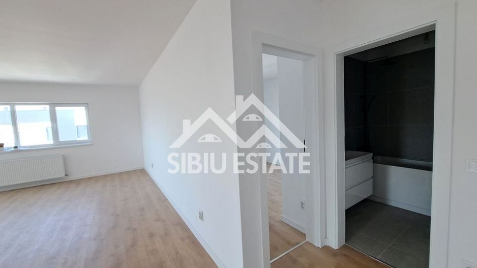 Apartament 4 camere, 2 bai bloc nou cu lift si parcare - Poză 16