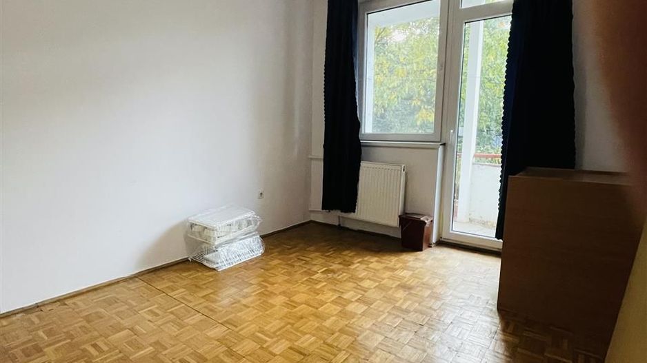 Apartament cu 2 camere semidecomandat Rogerius - Poză 2