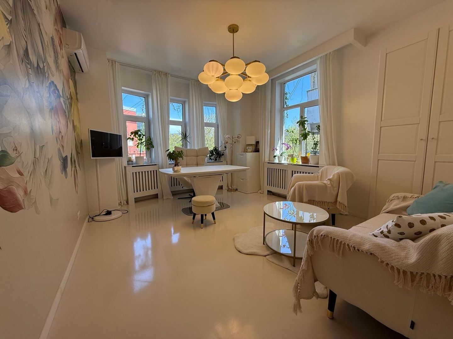 Apartament 4 camere în vilă I Cotroceni I Renovat complet I - Poză 1