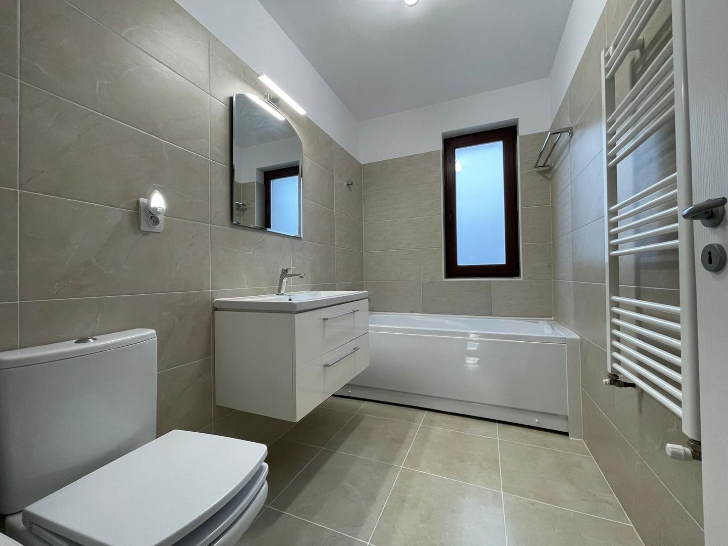 Casa insiruita- 3 camere - mobilat - Calea Urseni - Poză 13