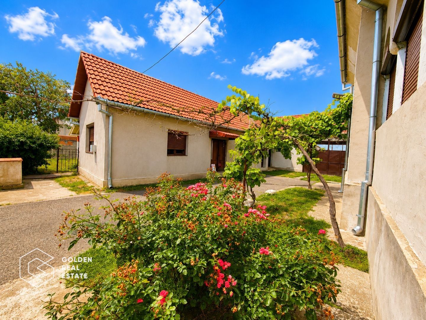 Casa stil brancovenesc, 2 corpuri, localitatea Ususau - Poză 3
