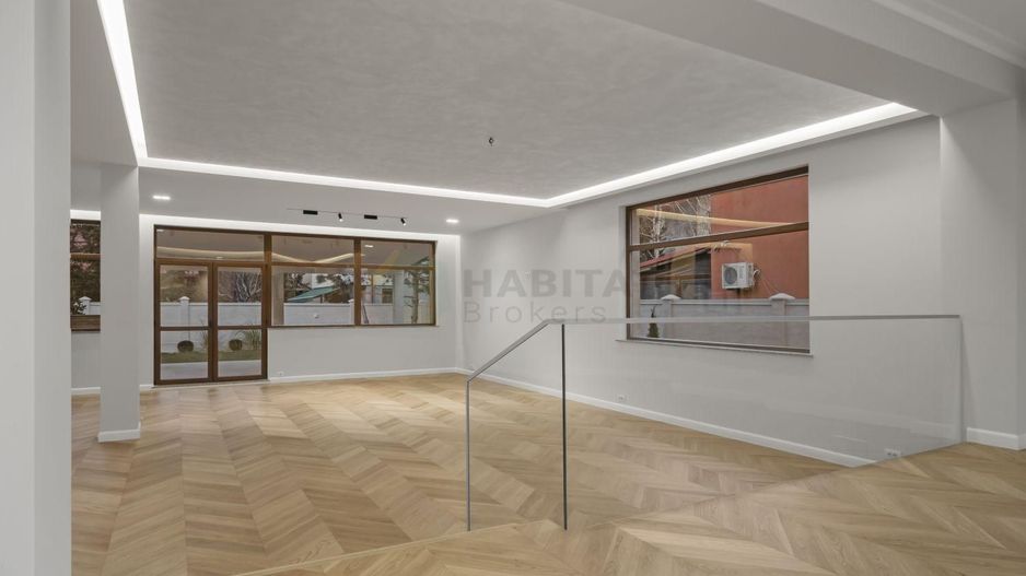 Vilă de lux  | Pipera – 7 camere, 5 băi, 4 terase | 1.500.000 EUR - Poză 11